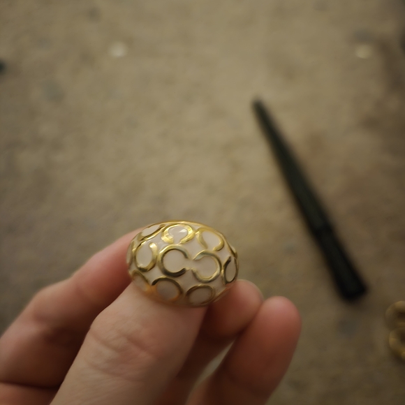 Coach Ring - Picture 2 of 4